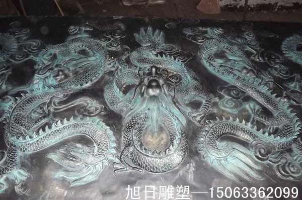 墙壁铸铜雕塑