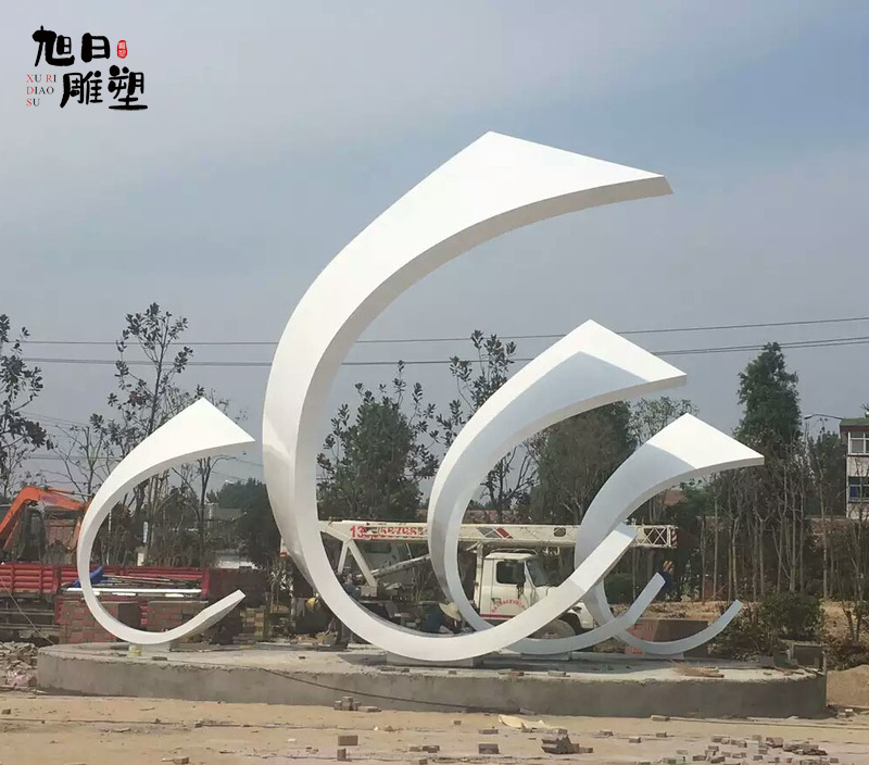 福建不锈钢雕塑材质304高度10米