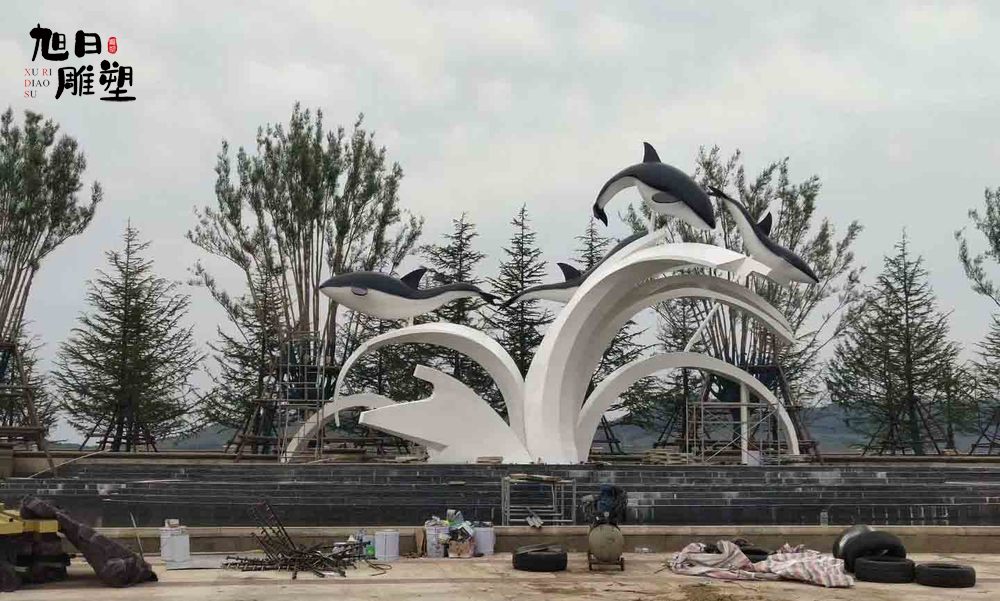 威海不锈钢雕塑高度8.5米