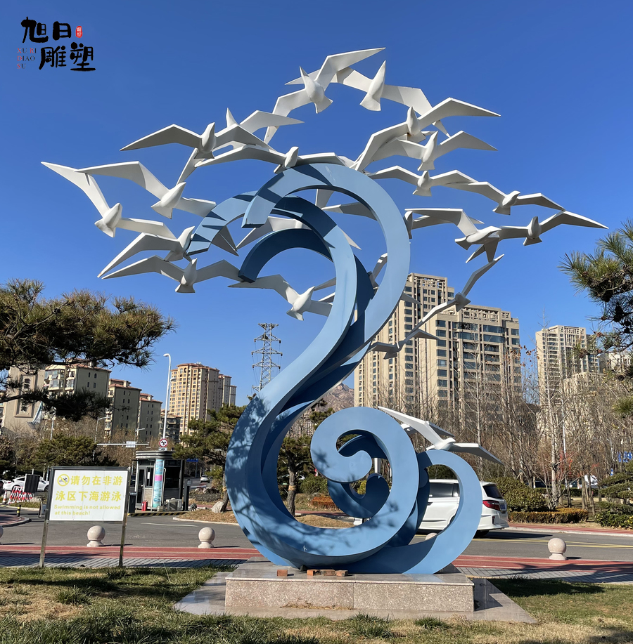 青岛不锈钢雕塑高度8米